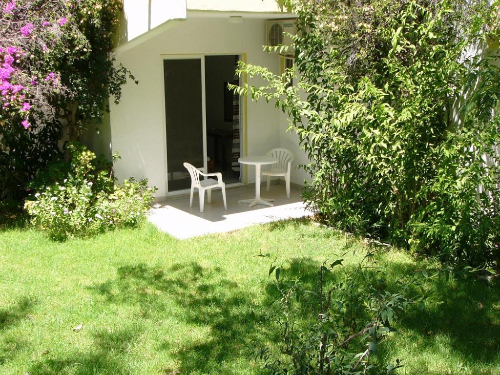 Helgas Paradise Afantou Habitación foto